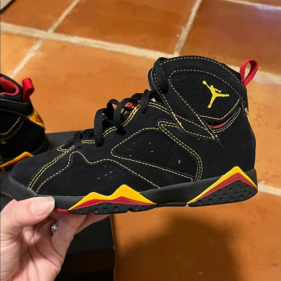 Kids Jordan 7 Retro “Citrus” Black, citrus, & varsity red - Picture 2 of 6